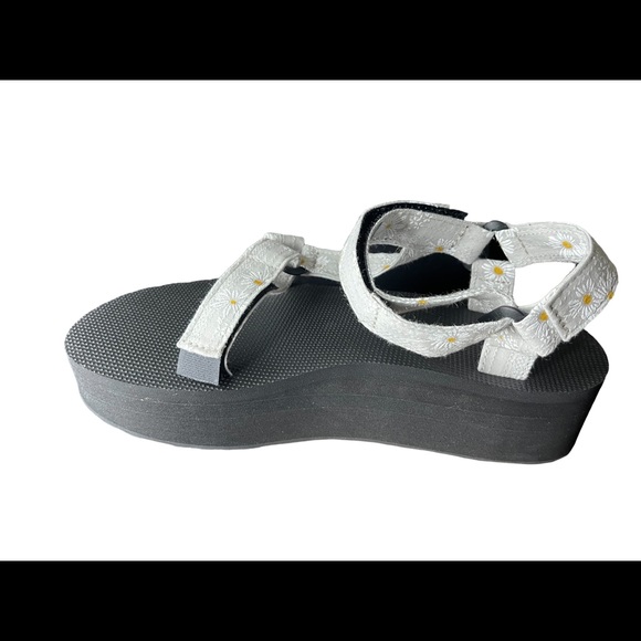 Teva | Shoes | Teva Womens Flatform Universal Gloriosa Sandal | Poshmark